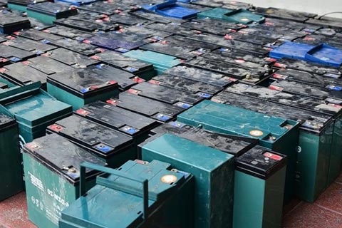 [内江汽车电池回收]叉车蓄电池回收处理价格-收废旧报废电池